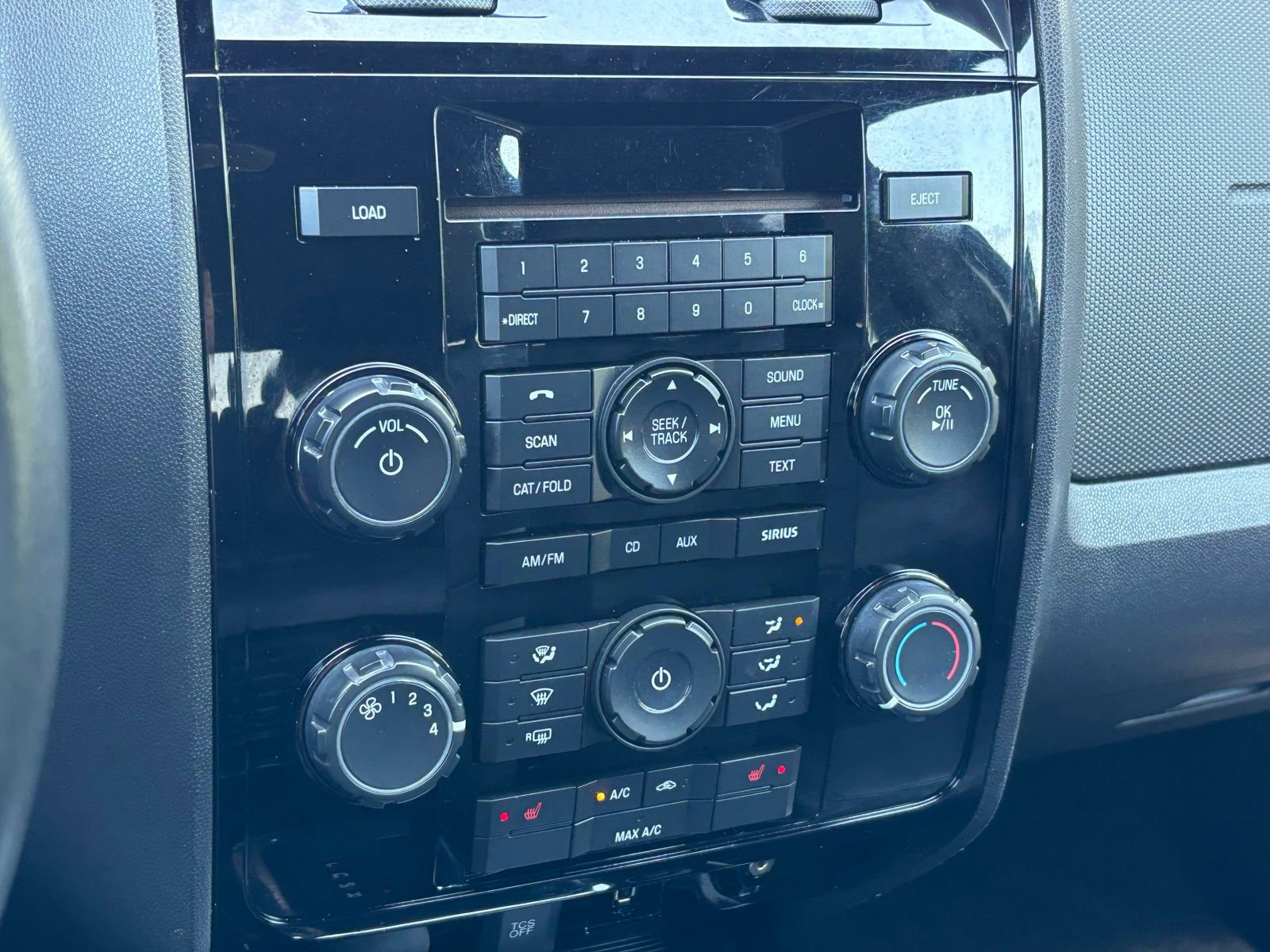 Used 2011 Ford Escape Limited FWD image 6