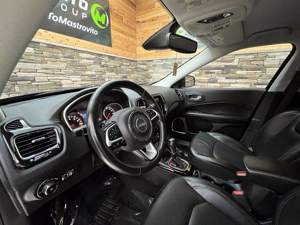 Used 2018 Jeep Compass Limited AWD/4WD image 17