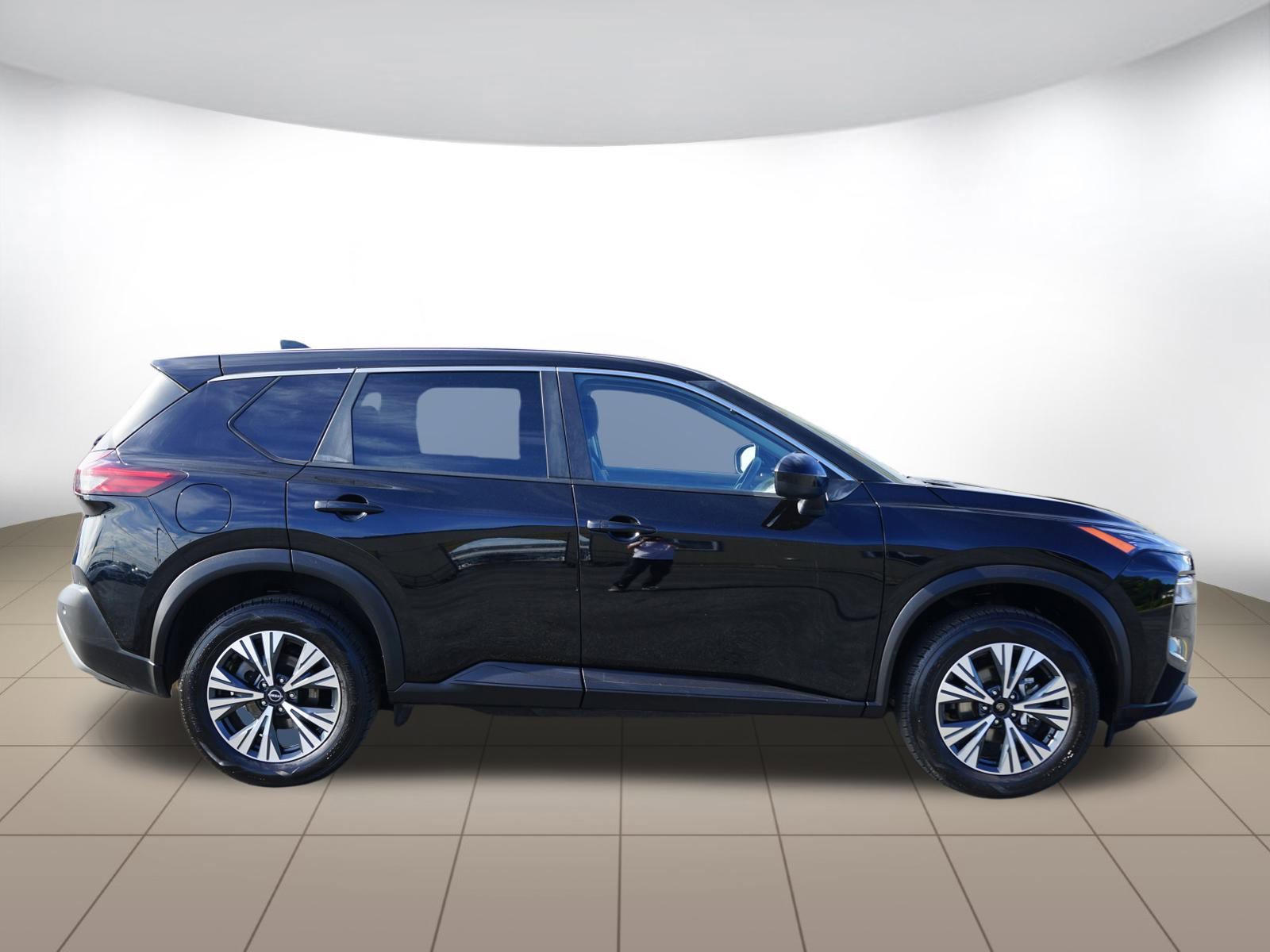 Used 2023 Nissan Rogue SV image 8