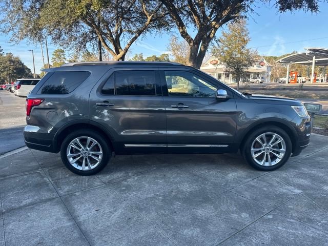 Used 2019 Ford Explorer XLT w/ Equipment Group 202A image 9