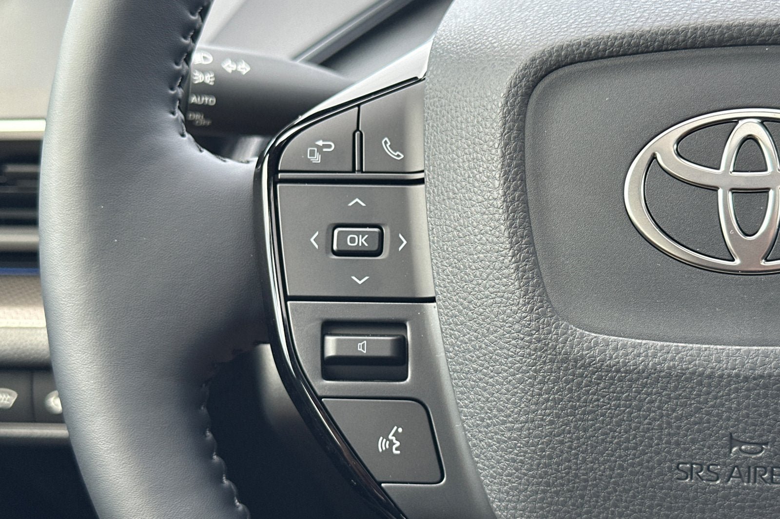 New 2026 Toyota Prius XLE FWD image 24