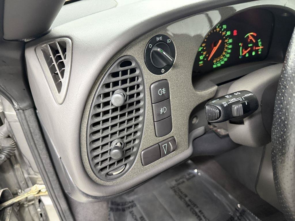 Used 2002 Saab 9-3 Viggen FWD image 17