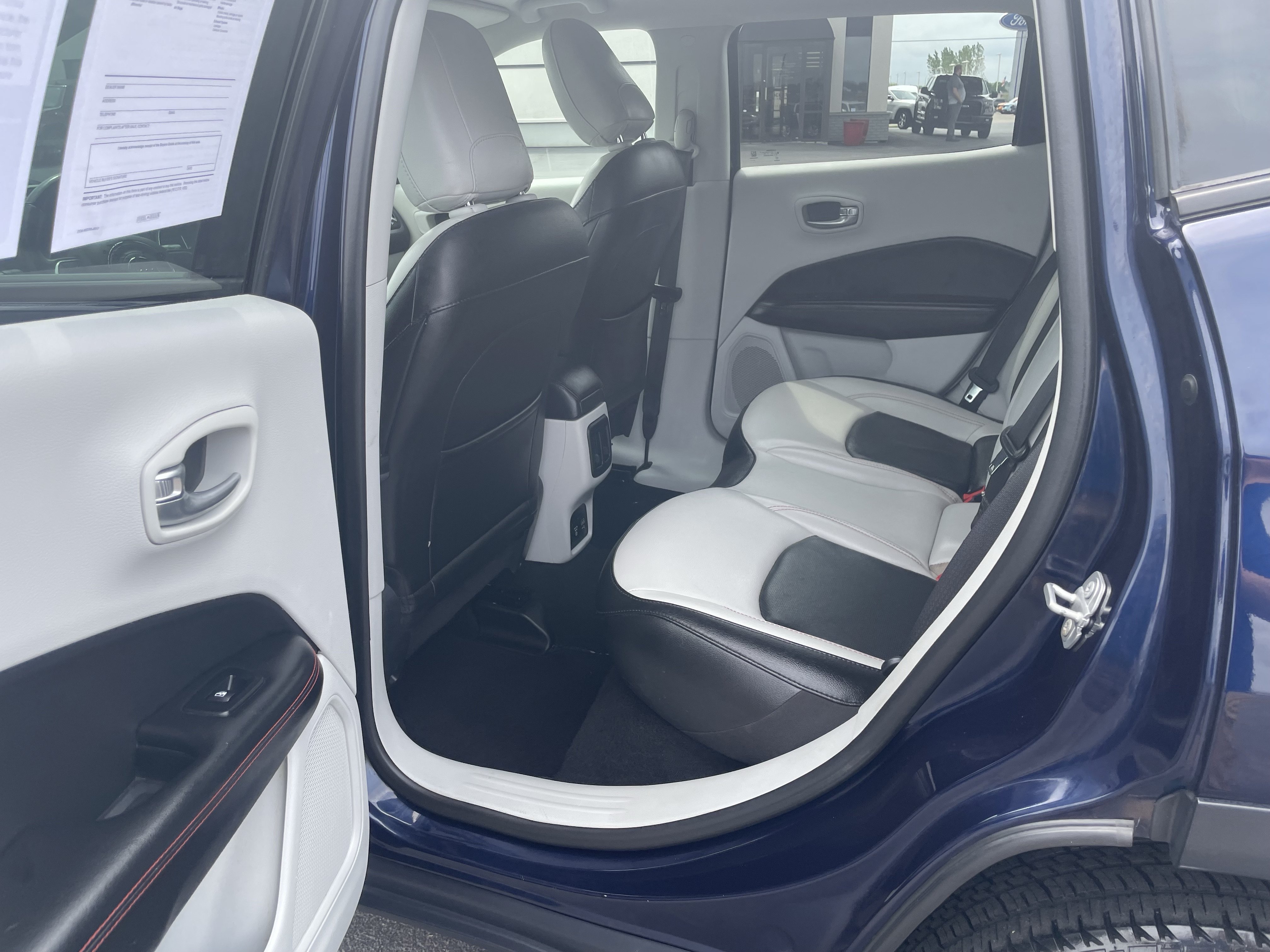 Used 2020 Jeep Compass Limited AWD/4WD image 27