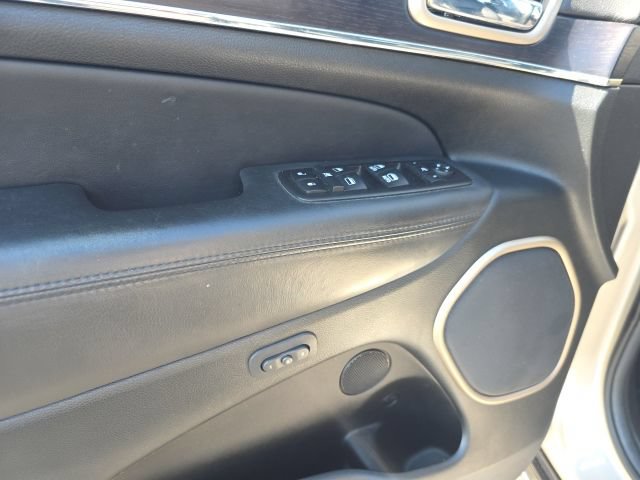 Used 2014 Jeep Grand Cherokee Summit AWD/4WD image 22