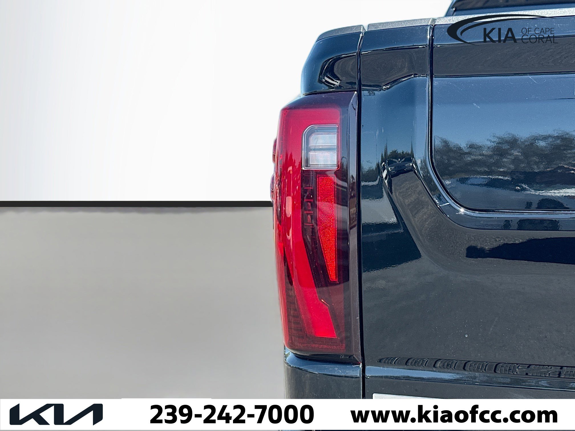 Used 2025 GMC Sierra 3500 Denali Ultimate image 10