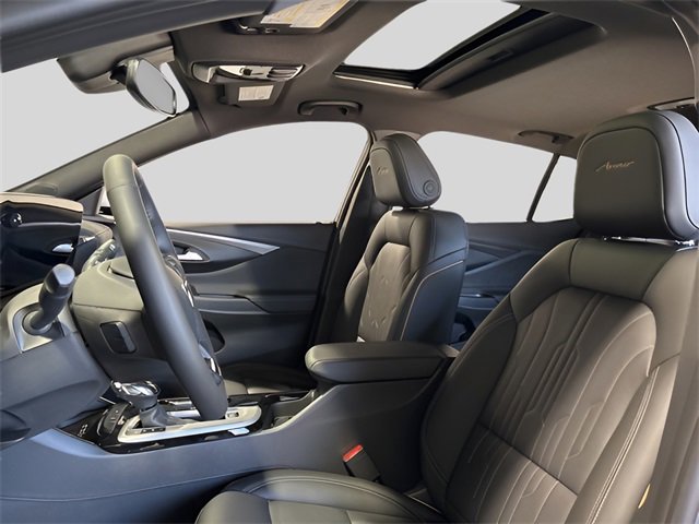 New 2025 Buick Envista Avenir image 15