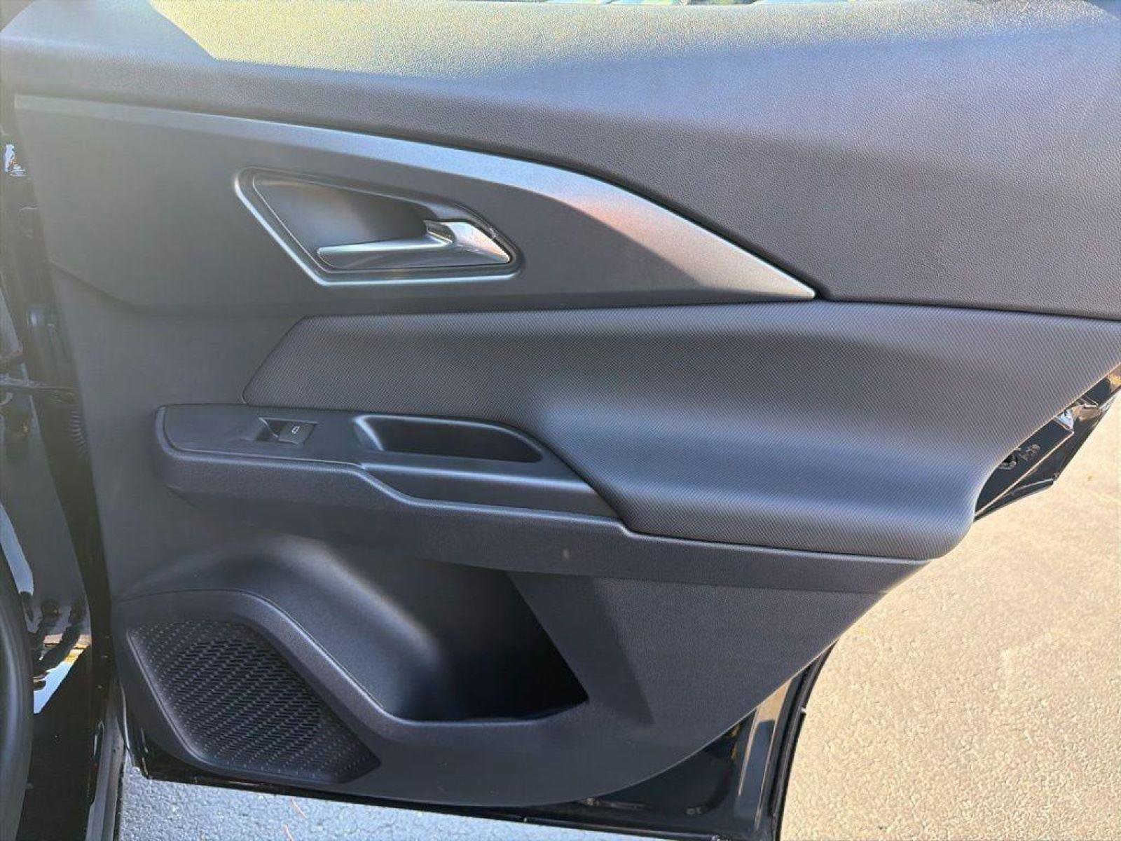 New 2026 Chevrolet Equinox EV LT FWD image 33