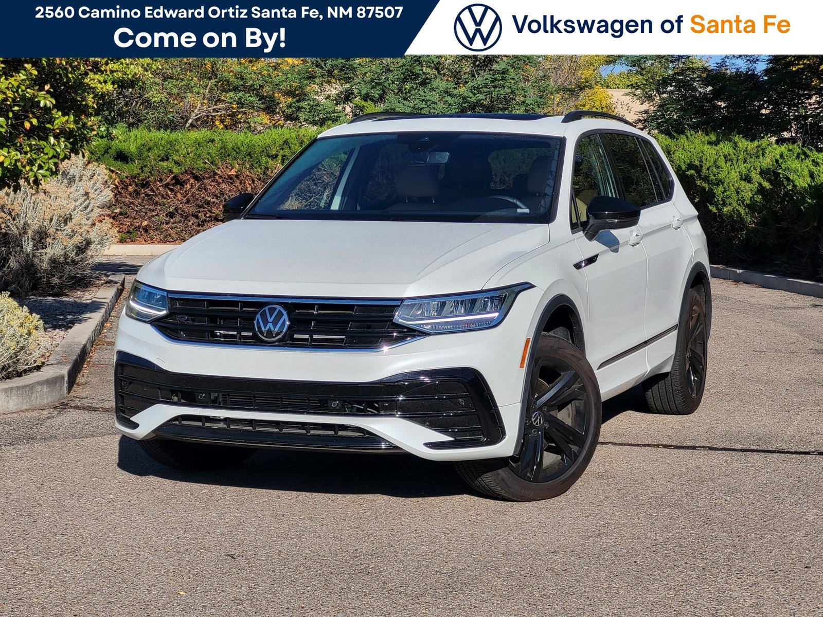 Used 2024 Volkswagen Tiguan SE R-Line w/ MDO Package, Two-Row AWD/4WD image 1