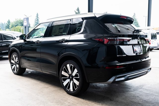 New 2025 Mitsubishi Outlander AWD image 4