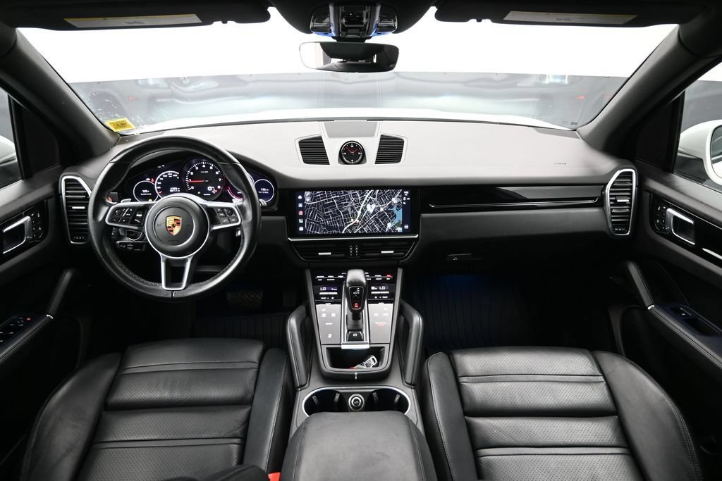 Used 2022 Porsche Cayenne AWD/4WD image 29