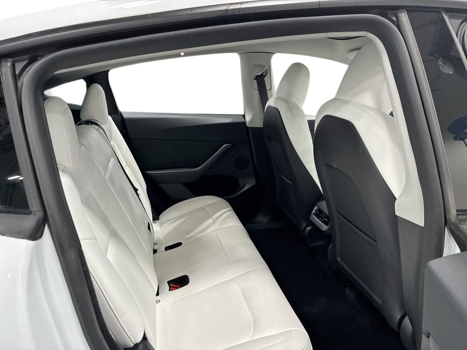 Certified 2023 Tesla Model Y Long Range AWD/4WD image 11