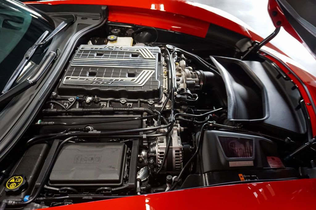 Used 2019 Chevrolet Corvette Z06 RWD image 12