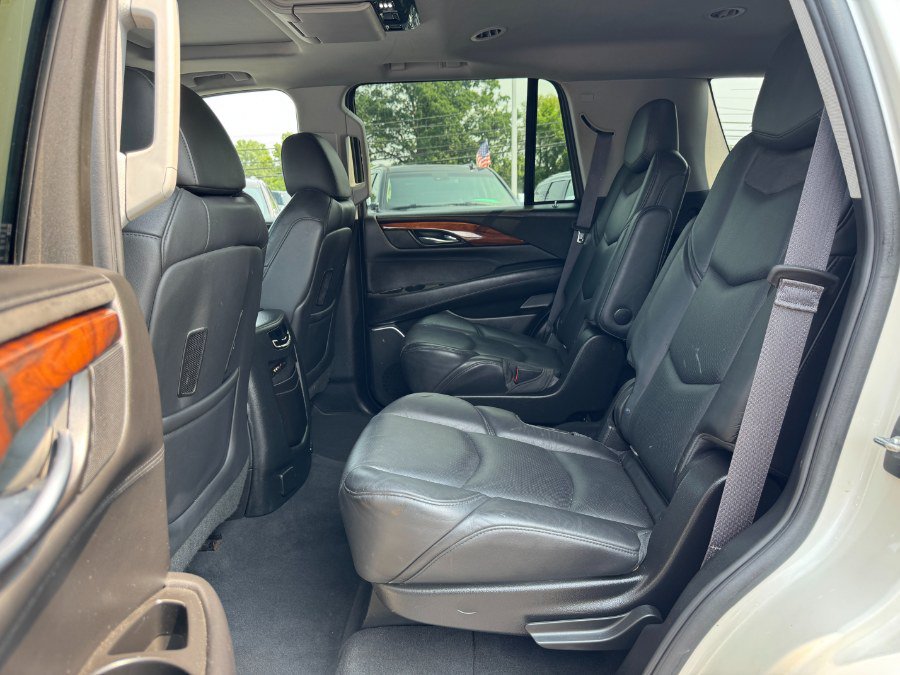 Used 2015 Cadillac Escalade Premium AWD/4WD image 16