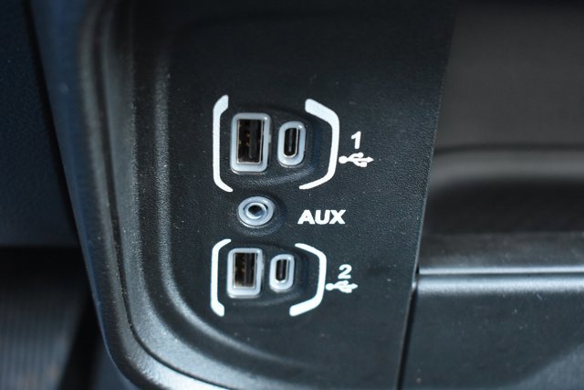 Used 2024 RAM 3500 Tradesman w/ Chrome Appearance Group image 28