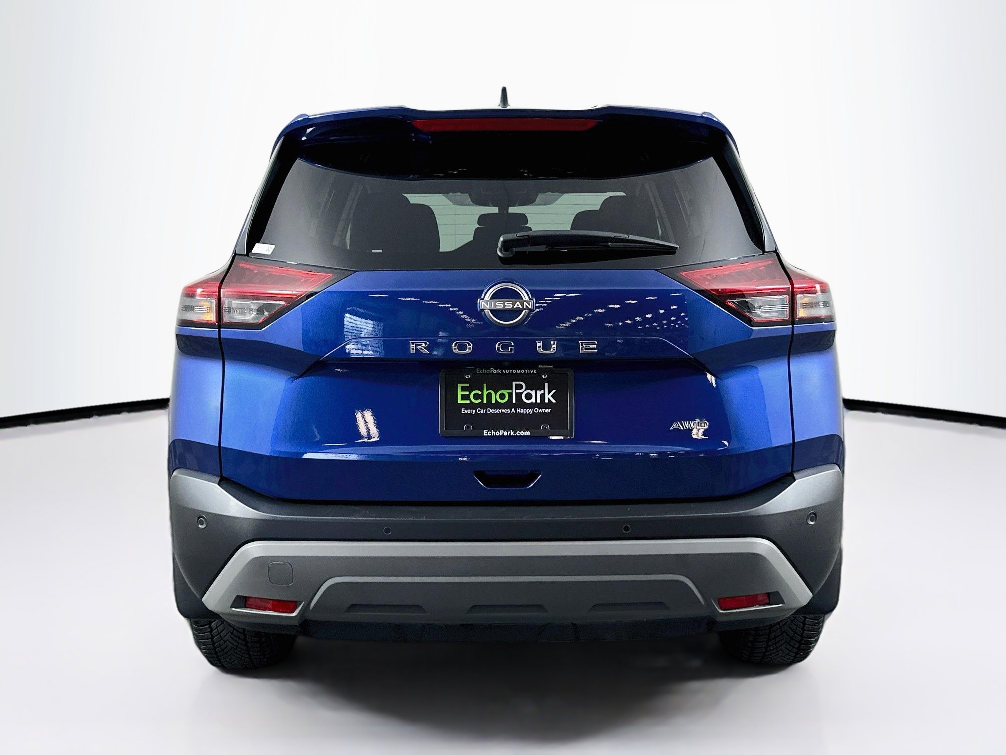 Used 2023 Nissan Rogue S AWD/4WD image 7