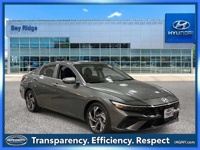 Used 2025 Hyundai Elantra SEL FWD image 1