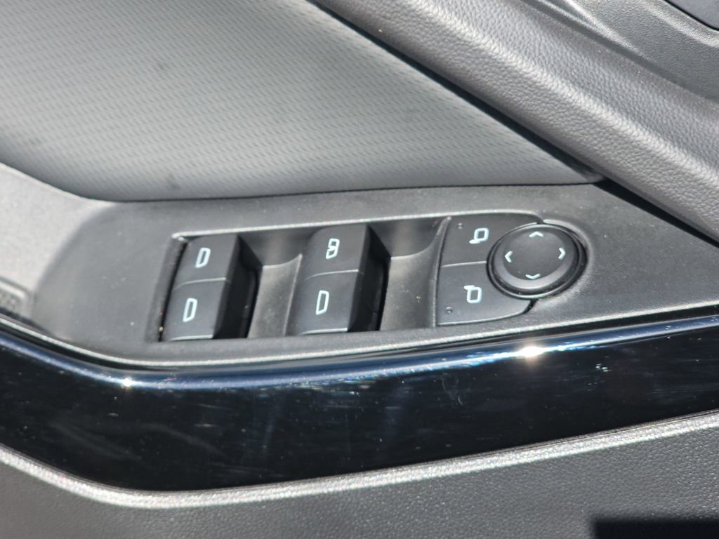 Used 2025 Chevrolet Equinox LT AWD/4WD image 27