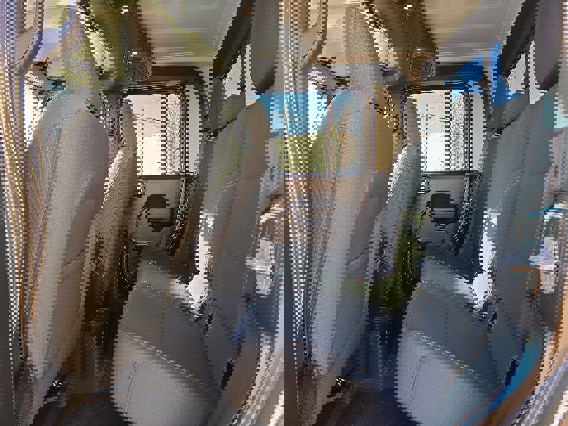 Used 2025 Jeep Gladiator Nighthawk image 13