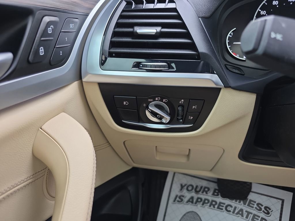 Used 2021 BMW X3 xDrive30i w/ Convenience Package image 16