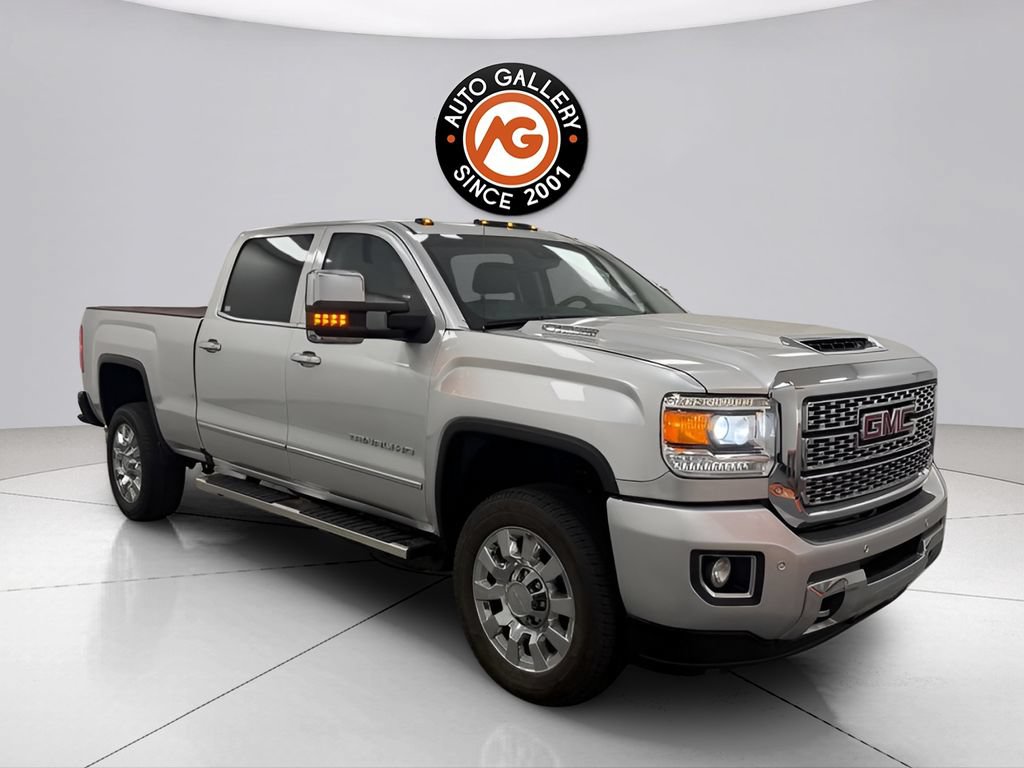 Used 2019 GMC Sierra 2500 Denali w/ Duramax Plus Package AWD/4WD image 1