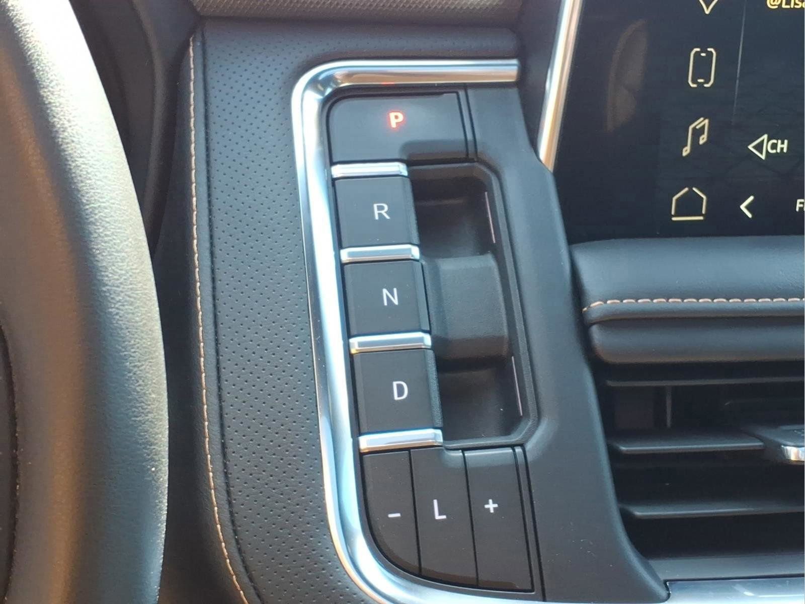 Used 2024 GMC Yukon XL AT4 w/ AT4 Premium Package image 10