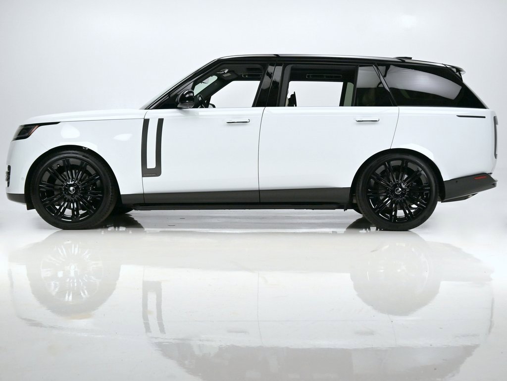 Used 2025 Land Rover Range Rover Long Wheelbase Autobiography image 12
