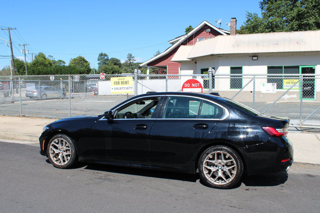 Used 2025 BMW 330i Sedan RWD image 8