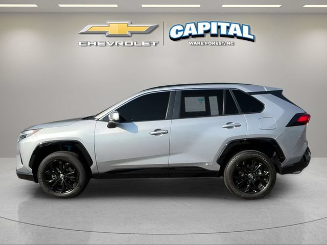 Used 2025 Toyota RAV4 SE w/ Convenience Package AWD/4WD image 2