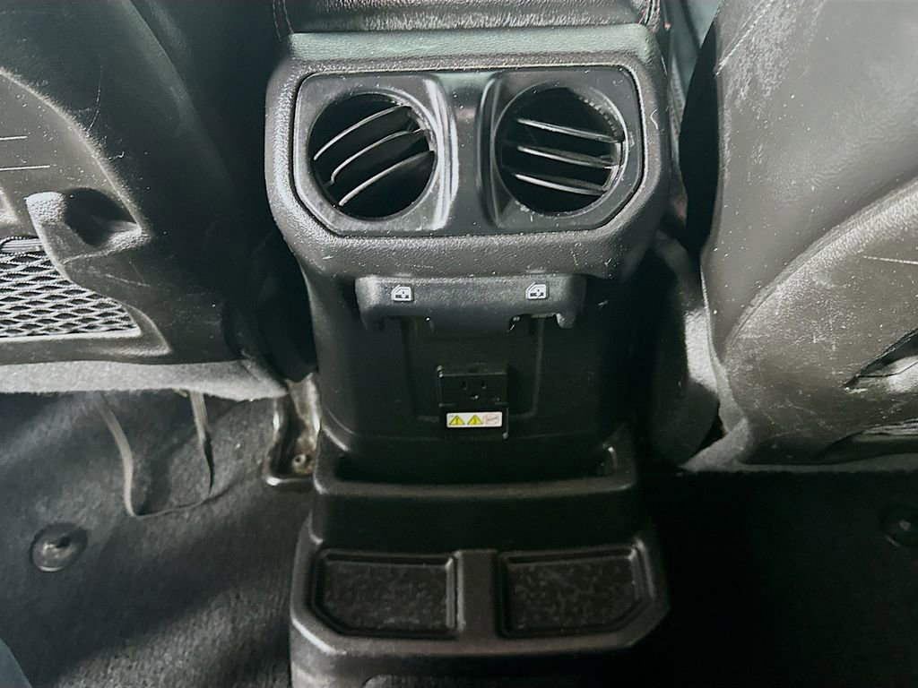Used 2019 Jeep Wrangler Unlimited Rubicon AWD/4WD image 21