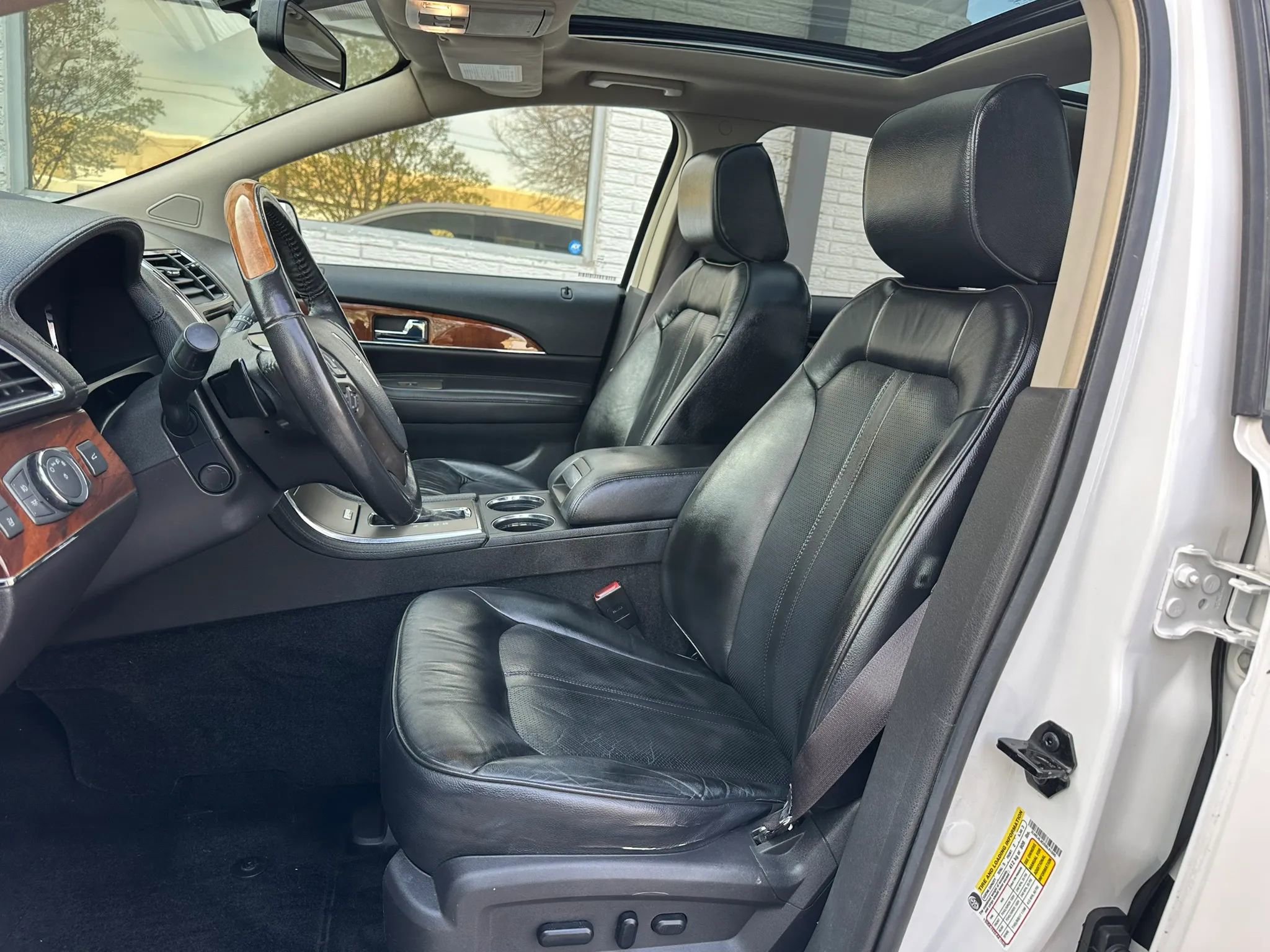 Used 2013 Lincoln MKX FWD image 14