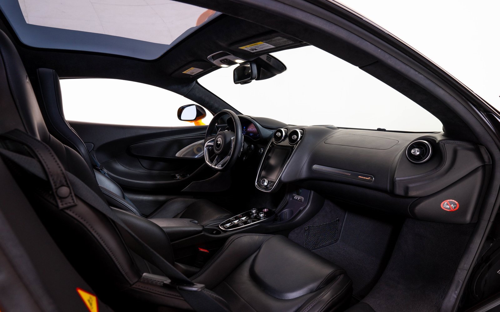 Used 2023 McLaren GT image 19