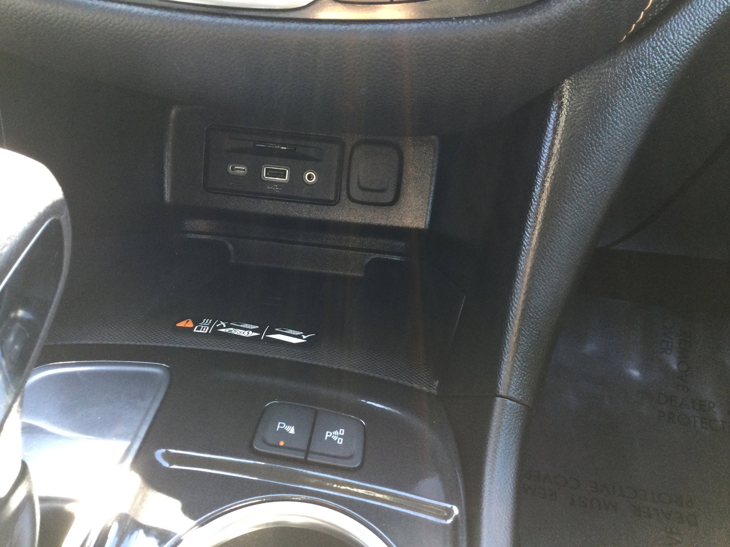 Used 2022 Chevrolet Equinox Premier FWD image 18