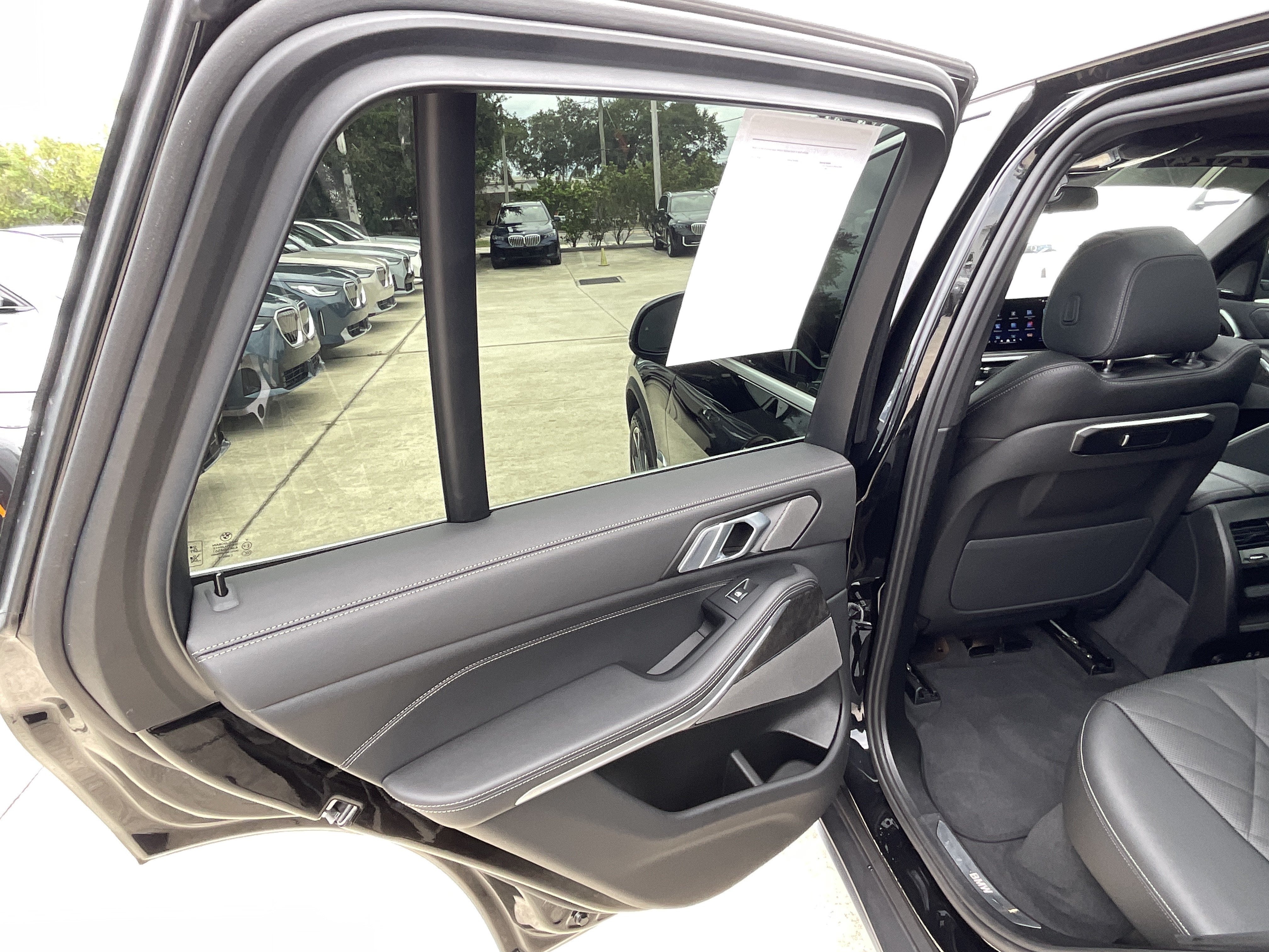 Certified 2024 BMW X5 sDrive40i w/ Premium Package RWD image 23