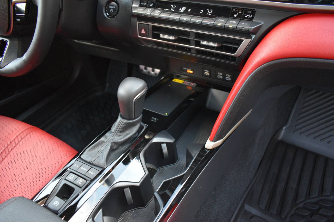 Used 2026 Toyota Camry XSE FWD image 24