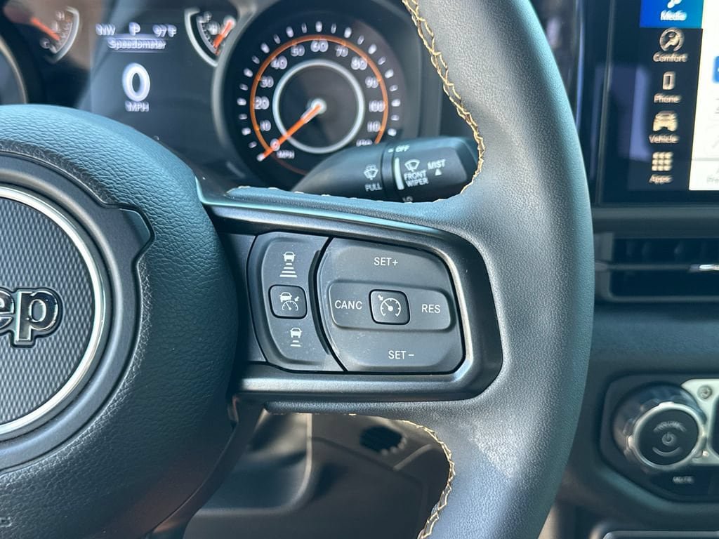 Used 2024 Jeep Gladiator Sport AWD/4WD image 32