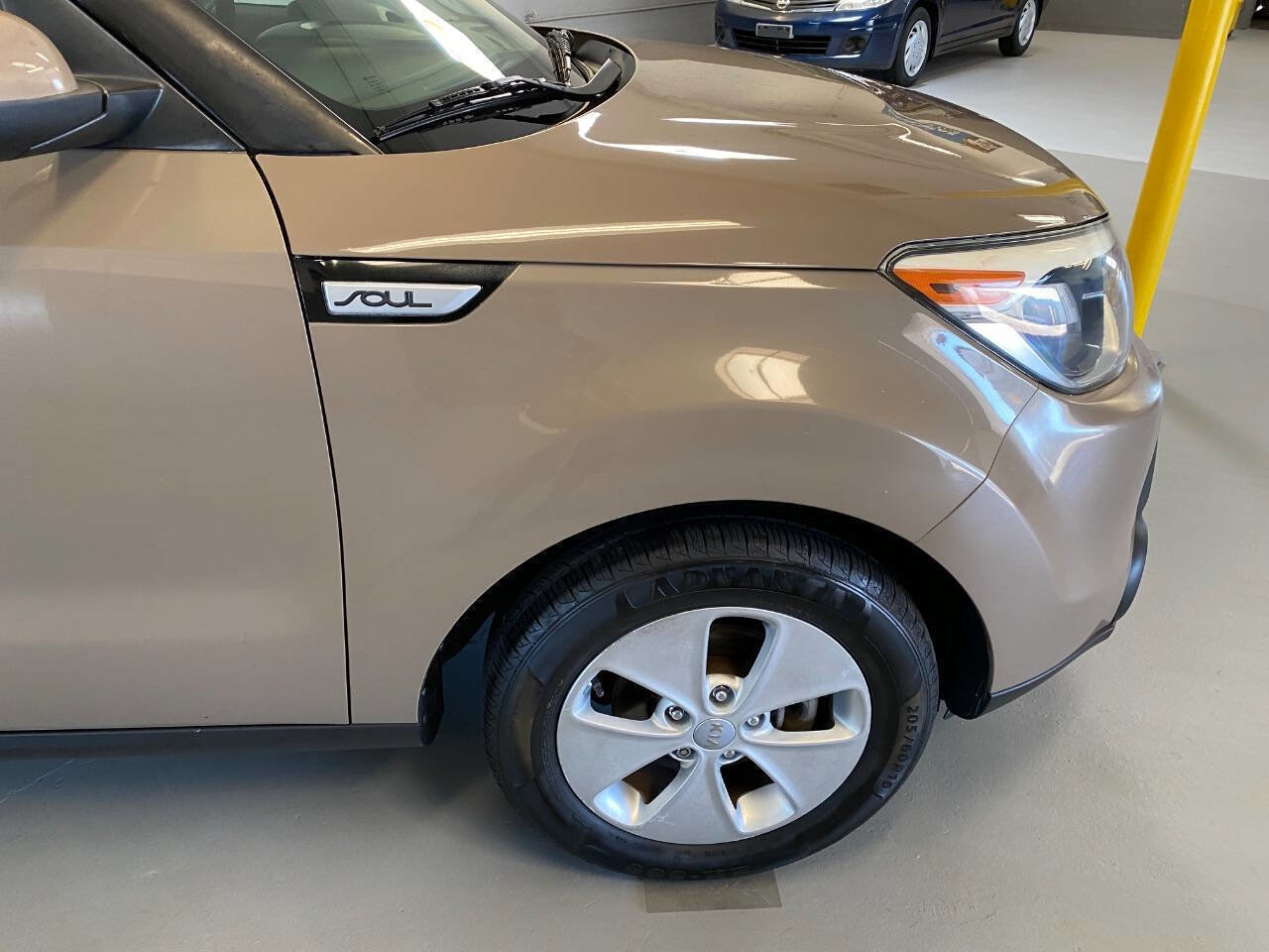 Used 2015 Kia Soul Base 4dr Crossover 6A FWD image 20