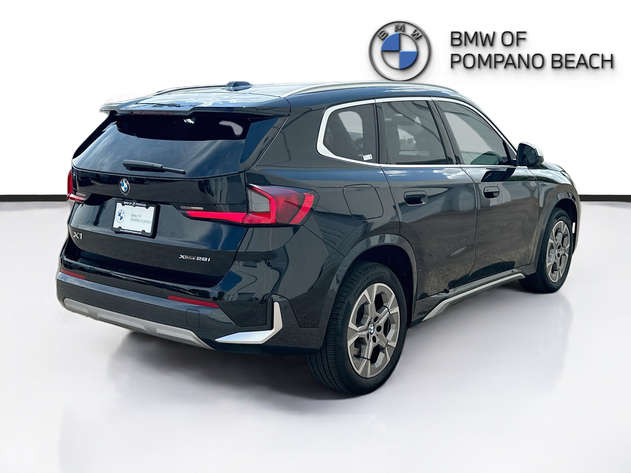Used 2024 BMW X1 xDrive28i w/ Convenience Package AWD/4WD image 7