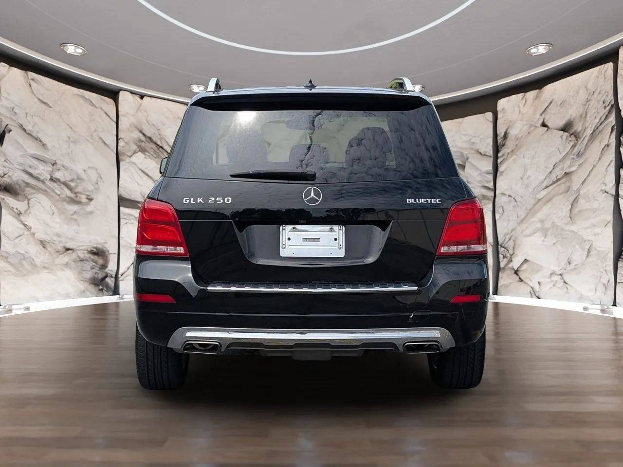 Used 2014 Mercedes-Benz GLK 250 BlueTEC 4MATIC image 9