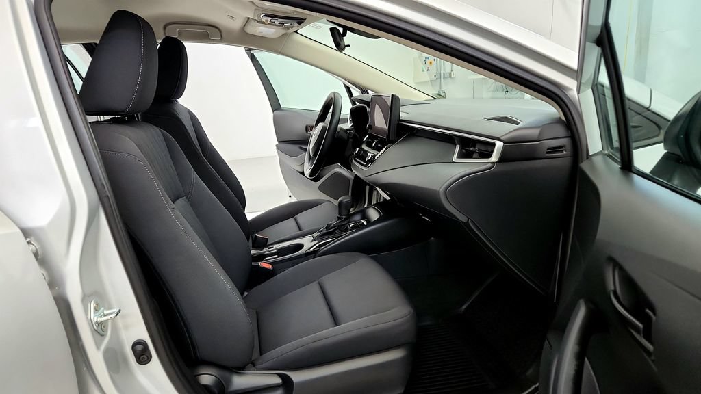 Used 2023 Toyota Corolla LE FWD image 17