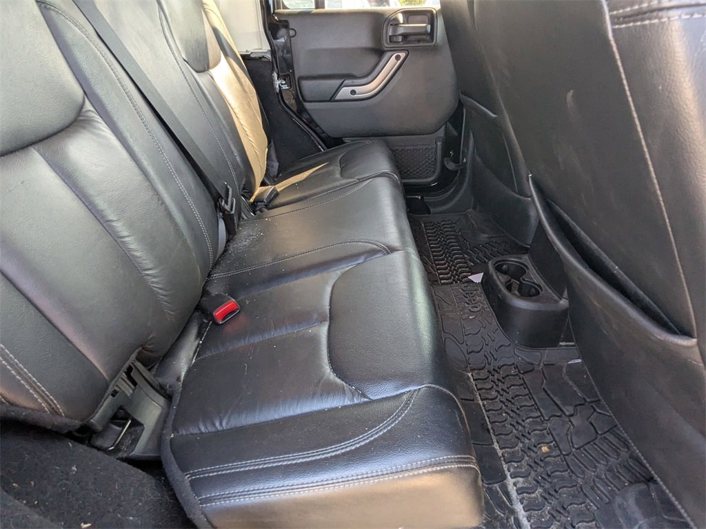 Used 2018 Jeep Wrangler Unlimited Sahara image 18