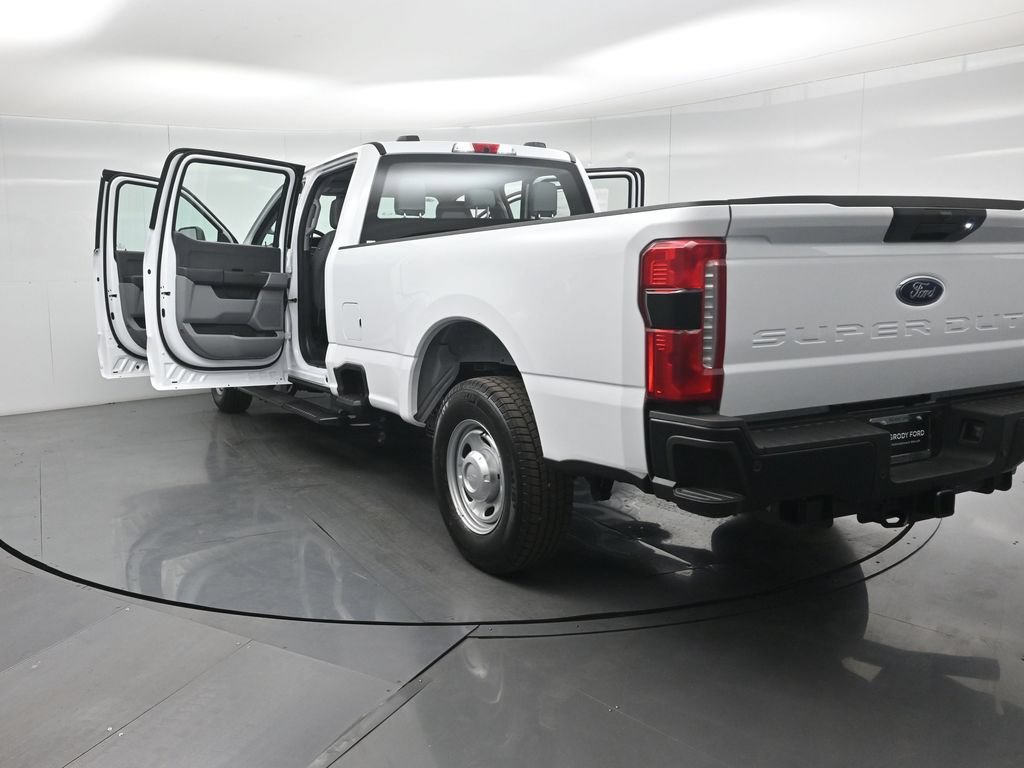 New 2026 Ford F250 XL w/ 360-Degree Camera Package RWD image 28