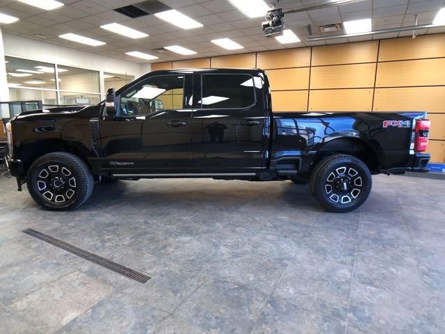 New 2026 Ford F350 Platinum w/ FX4 Off-Road Package image 4