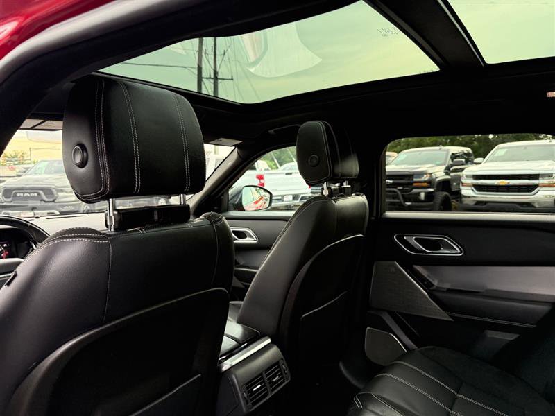 Used 2018 Land Rover Range Rover Velar R-Dynamic SE image 24