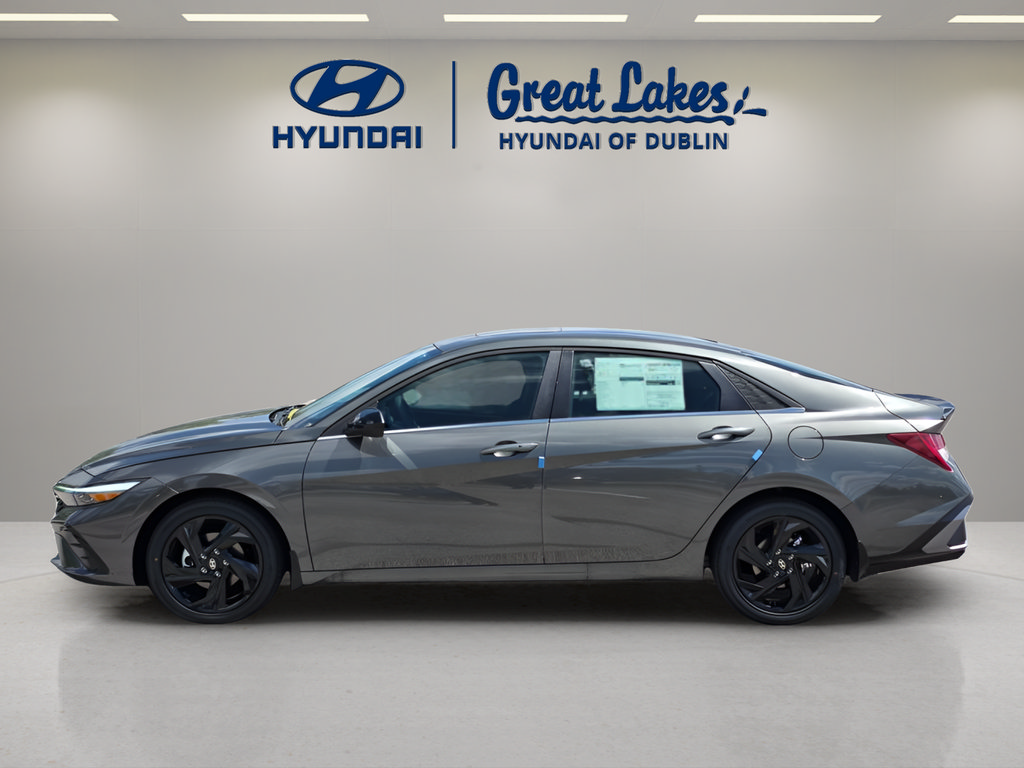 New 2026 Hyundai Elantra SEL Sport Premium FWD image 2
