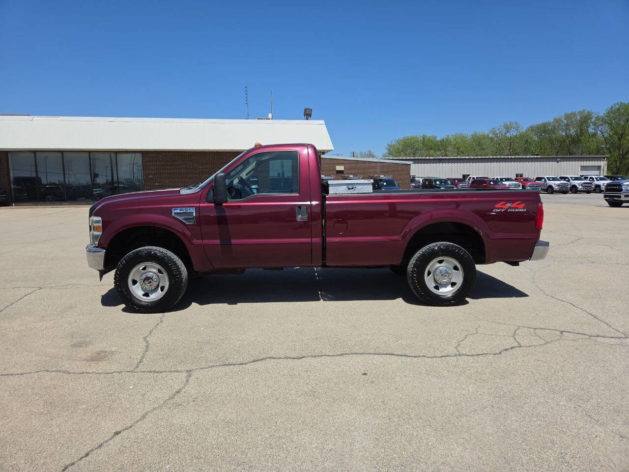 Used 2008 Ford F250 XL AWD/4WD image 2