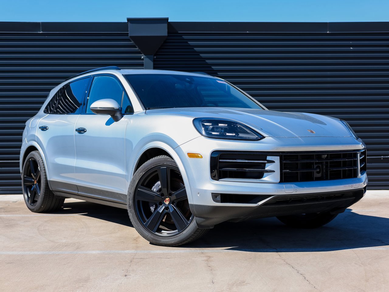 Certified 2025 Porsche Cayenne image 9