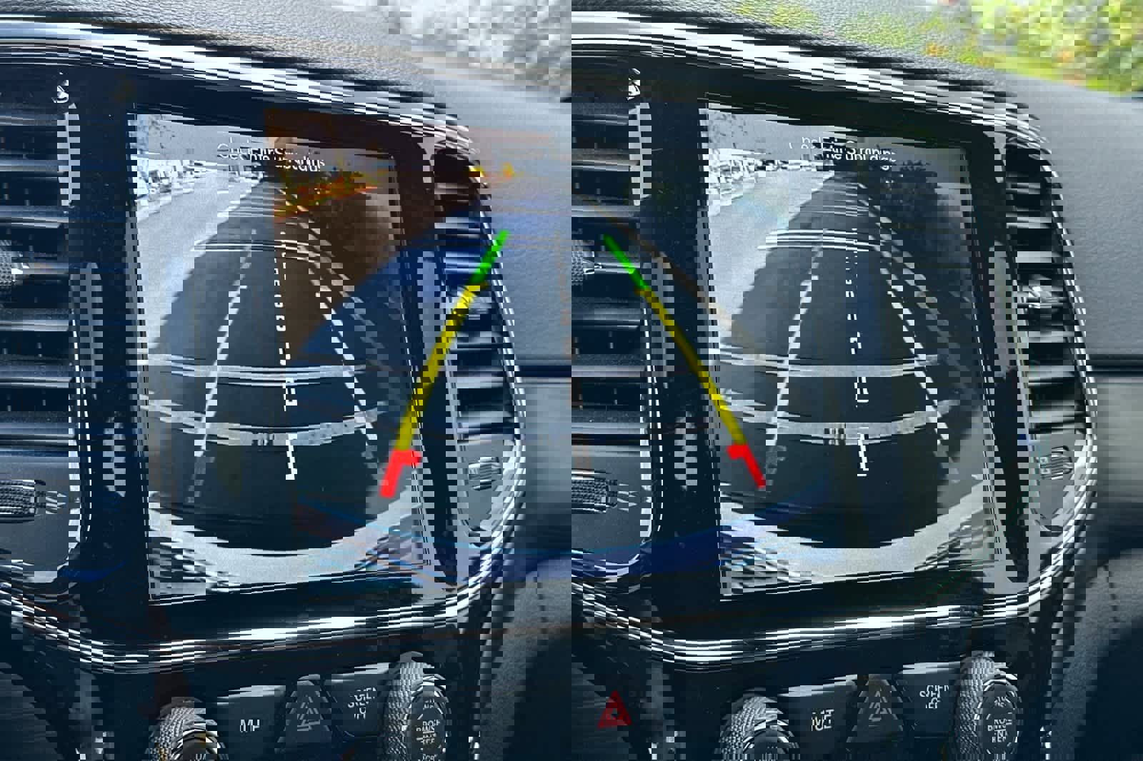 Used 2019 Jeep Grand Cherokee Laredo image 21