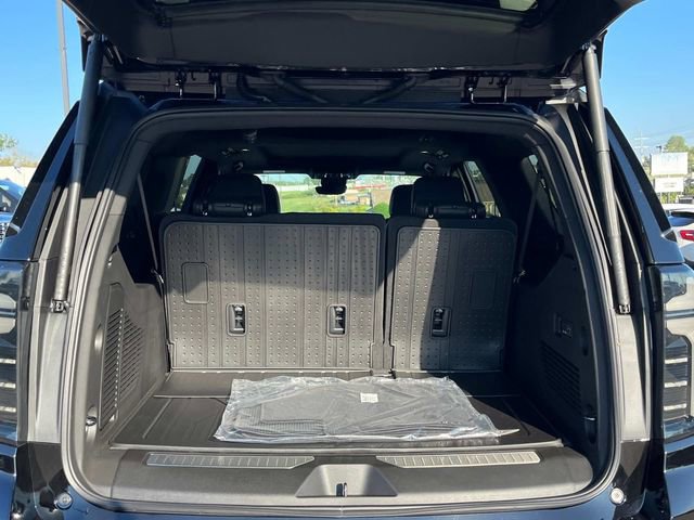 New 2026 Chevrolet Suburban High Country w/ Sun And Tow Package image 6