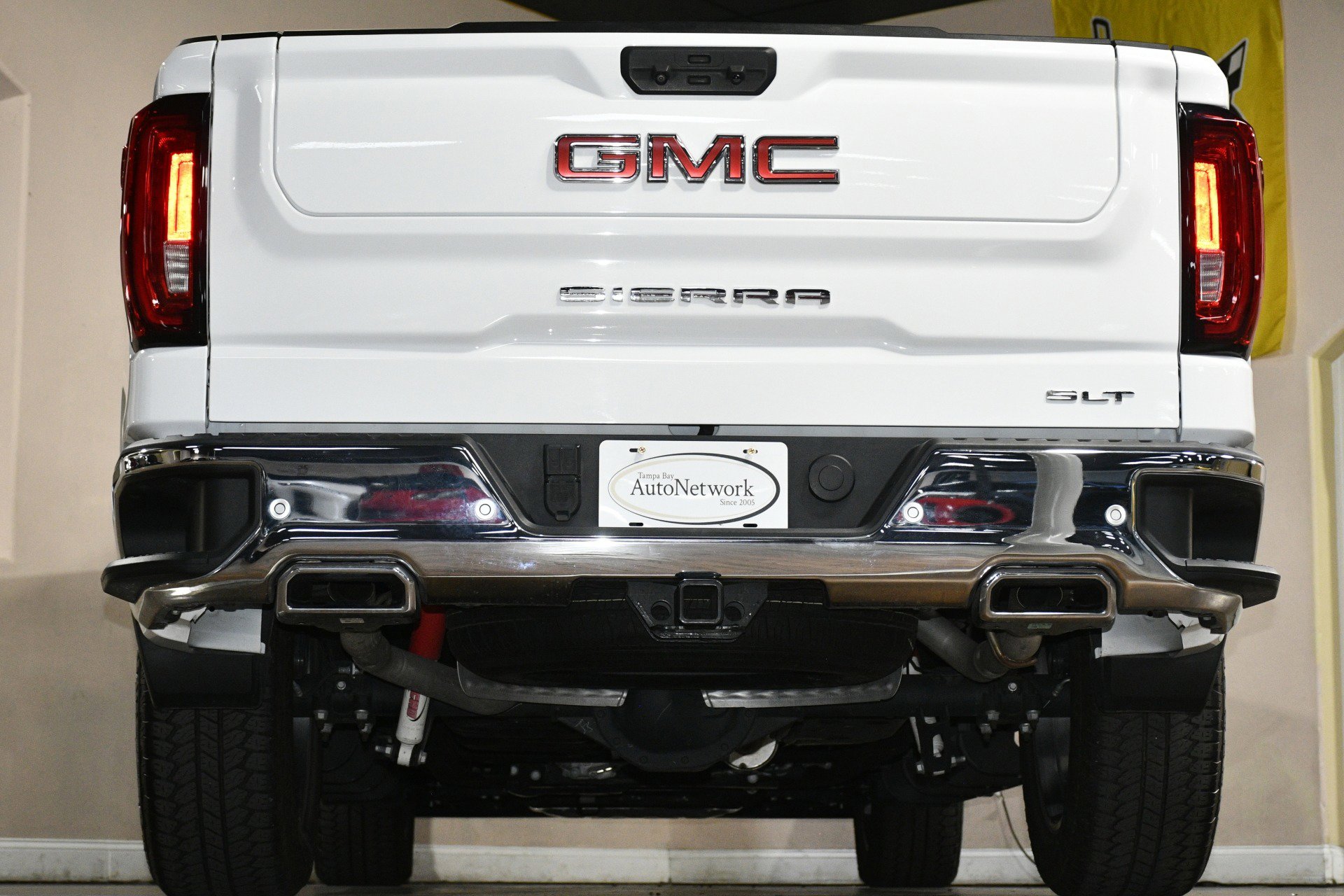Used 2023 GMC Sierra 1500 SLT w/ SLT Premium Plus Package AWD/4WD image 82