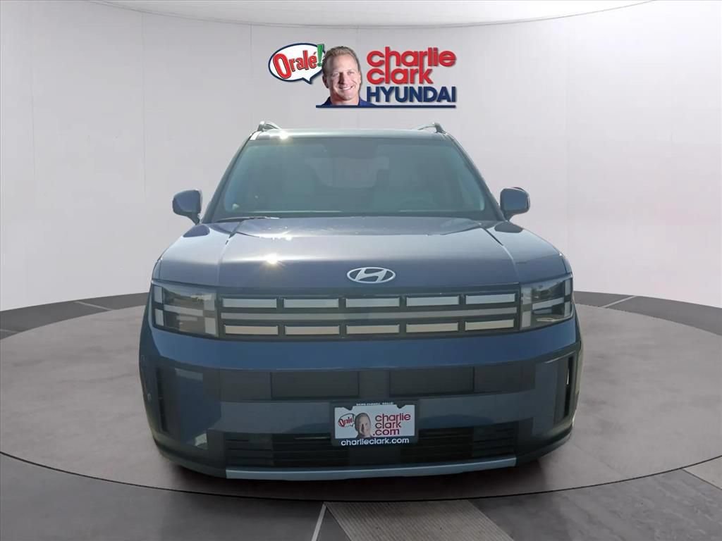 Used 2025 Hyundai Santa Fe SEL FWD image 6
